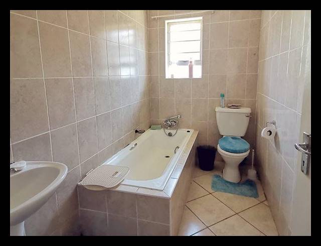 2 BEDROOM SIMPLEX FOR SALE IN ARBORETUM